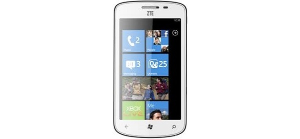 ZTE esittelee Windows Phone -puhelinta MWC:ss
